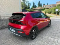Usado Hyundai Bayon 100 CV (73 kW) 2022 Granate SUV