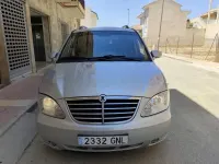 Usado SsangYong Rodius 165 CV (121 kW) 2009 Gris / plata Monovolumen