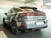 Usado Porsche Cayenne 470 CV (345 kW) 2025 Gris / plata SUV