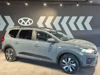 Usado Dacia Jogger Expression 110 CV (80 kW) 2025 Gris / plata Monovolumen