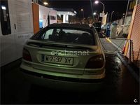 Usado Renault Mégane 100 CV (73 kW) 1999 Gris / plata Berlina