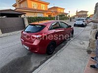 Usado Hyundai i30 110 CV (80 kW) 2015 Rojo Berlina