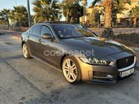 Usado Jaguar XE R-Sport 200 CV (147 kW) 2018 Gris / plata Berlina