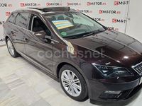 Usado Seat Leon Style 150 CV (110 kW) 2017 Violeta / lila Berlina