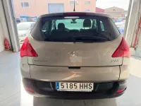 Usado Peugeot 3008 Active 115 CV (84 kW) 2013 Beige Familiar