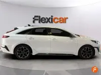Usado Kia ProCeed GT-Line 120 CV (88 kW) 2022 Blanco Familiar