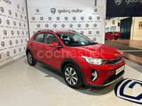 Usado Kia Stonic 100 CV (73 kW) 2024 Rojo SUV