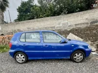Usado VW Polo Trendline 75 CV (55 kW) 2000 Azul Berlina