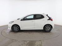 Usado Toyota Yaris Hybrid Style 120 CV (88 kW) 2022 Blanco Berlina