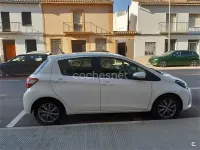 Usado Toyota Yaris City 69 CV (50 kW) 2018 Blanco Berlina