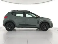 Usado Dacia Sandero Extreme 100 HP (73 kW) 2025 Verde Sedan