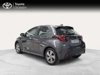 Usado Toyota Yaris Hybrid Active 116 CV (85 kW) 2025 Gris Berlina