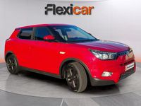 Usado Ssangyong (KGM) Tivoli 128 CV (94 kW) 2017 Rojo SUV