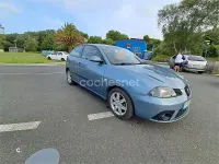 Usado Seat Ibiza 100 CV (73 kW) 2005 Azul Utilitario