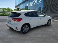 Usado Ford Focus Trend+ 120 CV (88 kW) 2022 Blanco Berlina
