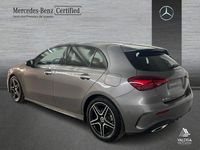 Usado Mercedes A180 AMG line 116 CV (85 kW) 2025 Gris montaña Berlina