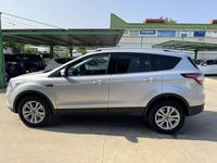 Usado Ford Kuga Trend 120 CV (88 kW) 2018 Gris SUV