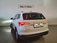 Usado Skoda Karoq Ambition 150 CV (110 kW) 2022 Blanco SUV