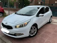 Usado Kia Ceed GT 128 HP (94 kW) 2015 Branco Sedan