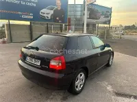 Usado Audi A3 Ambition 110 CV (80 kW) 2001 Azul Utilitario