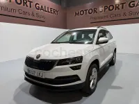 Usado Skoda Karoq Style 150 CV (110 kW) 2020 Blanco SUV