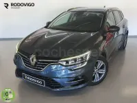 Usado Renault Mégane GrandTour Zen 140 CV (102 kW) 2020 Gris / plata Familiar