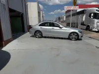 Usado Mercedes C200 136 CV (100 kW) 2017 Gris / plata Berlina