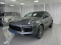 Usado Porsche Cayenne 462 CV (339 kW) 2020 Gris / plata SUV