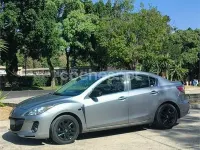 Usado Mazda 3 115 CV (84 kW) 2012 Gris / plata Berlina