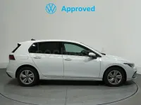 Usado VW Golf VIII Life 115 CV (84 kW) 2023 Blanco Berlina