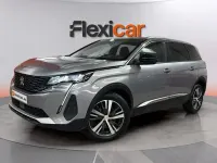 Usado Peugeot 5008 Allure 131 CV (96 kW) 2024 Gris SUV