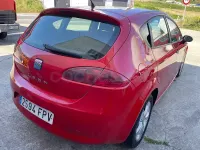 Usado Seat Leon Reference 105 CV (77 kW) 2007 Rojo Utilitario