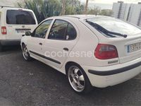 Usado Renault Mégane II Authentique 95 CV (69 kW) 2003 Blanco Berlina
