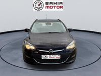 Usado Opel Astra Excellence 110 CV (80 kW) 2014 Violeta / lila Familiar