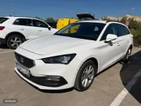 Usado Seat Leon Style 116 CV (85 kW) 2022 Blanco Familiar
