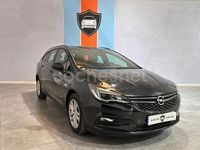 Usado Opel Astra Business 110 CV (80 kW) 2016 Negro Familiar