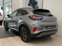 Usado Ford Puma Titanium 125 CV (91 kW) 2022 Gris plata SUV