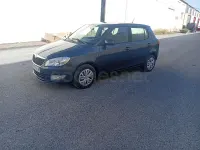 Usado Skoda Fabia Ambition 75 CV (55 kW) 2012 Azul Berlina