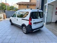 Usado Dacia Dokker Stepway 95 CV (69 kW) 2016 Blanco Monovolumen