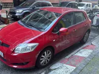 Usado Toyota Auris Luna 126 CV (92 kW) 2008 Granate Utilitario