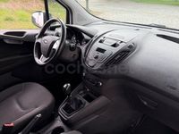 Usado Ford Tourneo Courier Sport 100 CV (73 kW) 2021 Blanco Monovolumen