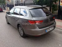 Usado Seat Leon ST Style 105 CV (77 kW) 2015 Gris / plata Familiar