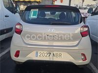 Usado Hyundai i10 67 CV (49 kW) 2025 Gris / plata Utilitario
