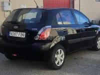 Usado Kia Rio EX 110 CV (80 kW) 2007 Negro Berlina