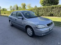 Usado Opel Astra Club 75 CV (55 kW) 2001 Gris / plata Berlina