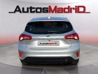Usado Ford Focus Trend 125 CV (91 kW) 2021 Gris / plata Berlina