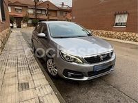 Usado Peugeot 308 Access 110 CV (80 kW) 2018 Gris / plata Berlina