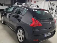 Usado Peugeot 3008 Premium 110 CV (80 kW) 2009 Negro Familiar
