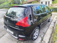 Usado Peugeot 3008 Active 115 CV (84 kW) 2013 Negro Familiar