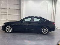 Usado BMW 318 150 CV (110 kW) 2019 Negro Berlina